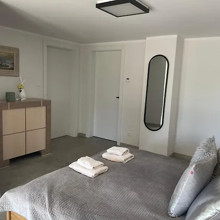 Malinowe Wzgorze Apartment